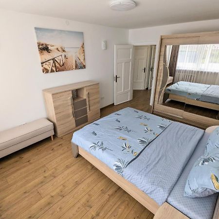 Lovely 2-Bedroom Flat In The Heart Of ドルスキニンカイ エクステリア 写真