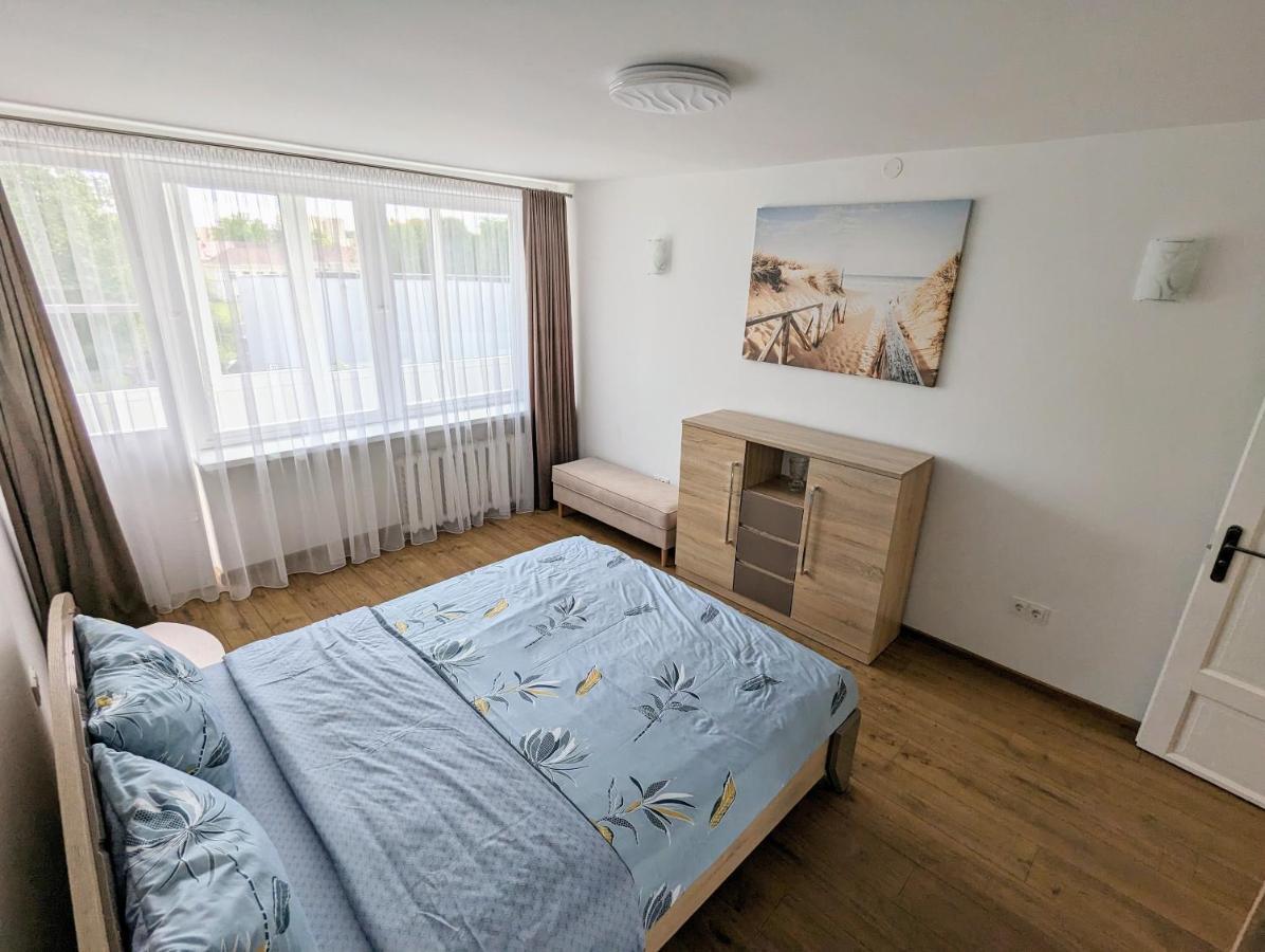 Lovely 2-Bedroom Flat In The Heart Of ドルスキニンカイ エクステリア 写真