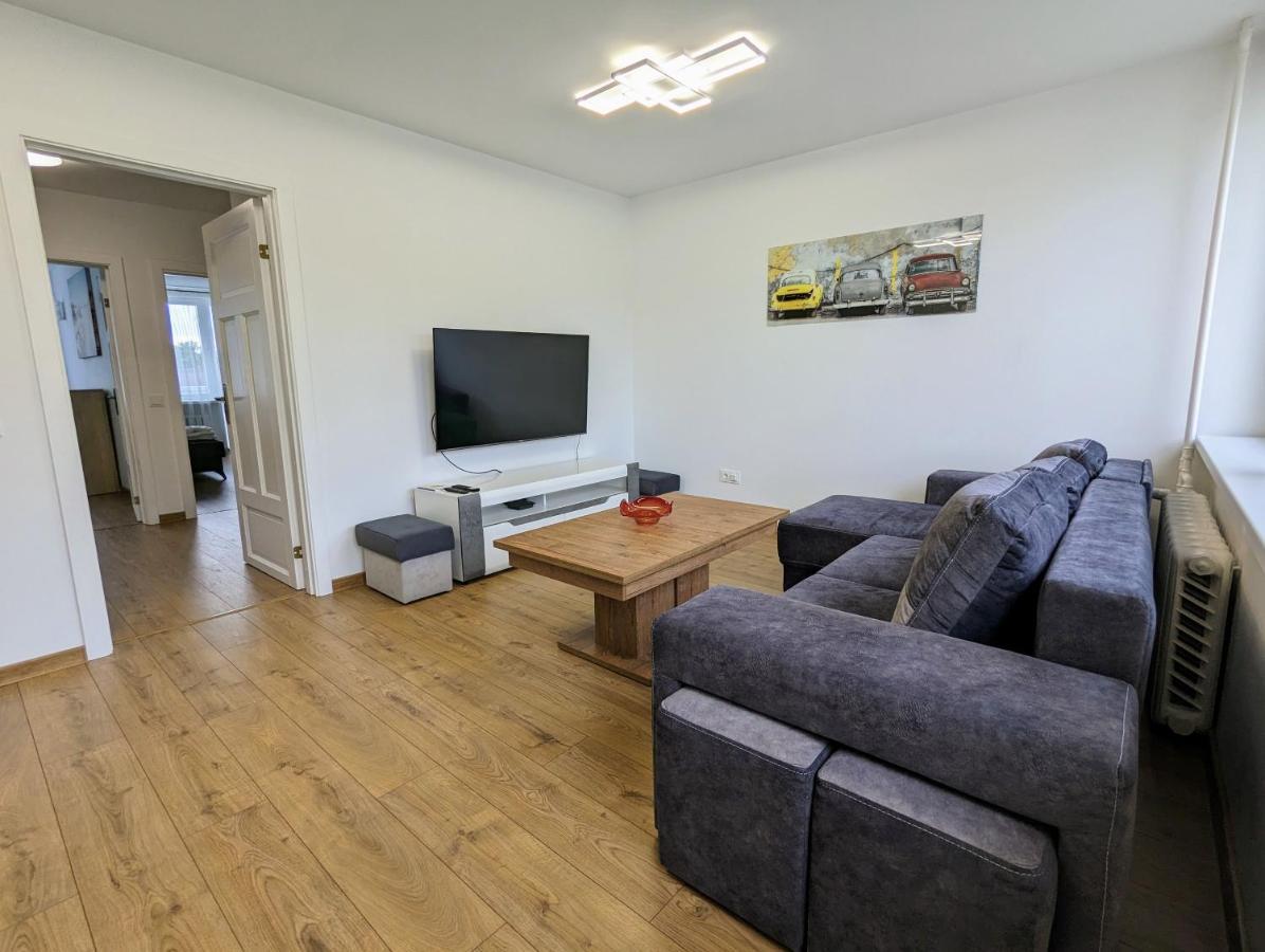 Lovely 2-Bedroom Flat In The Heart Of ドルスキニンカイ エクステリア 写真